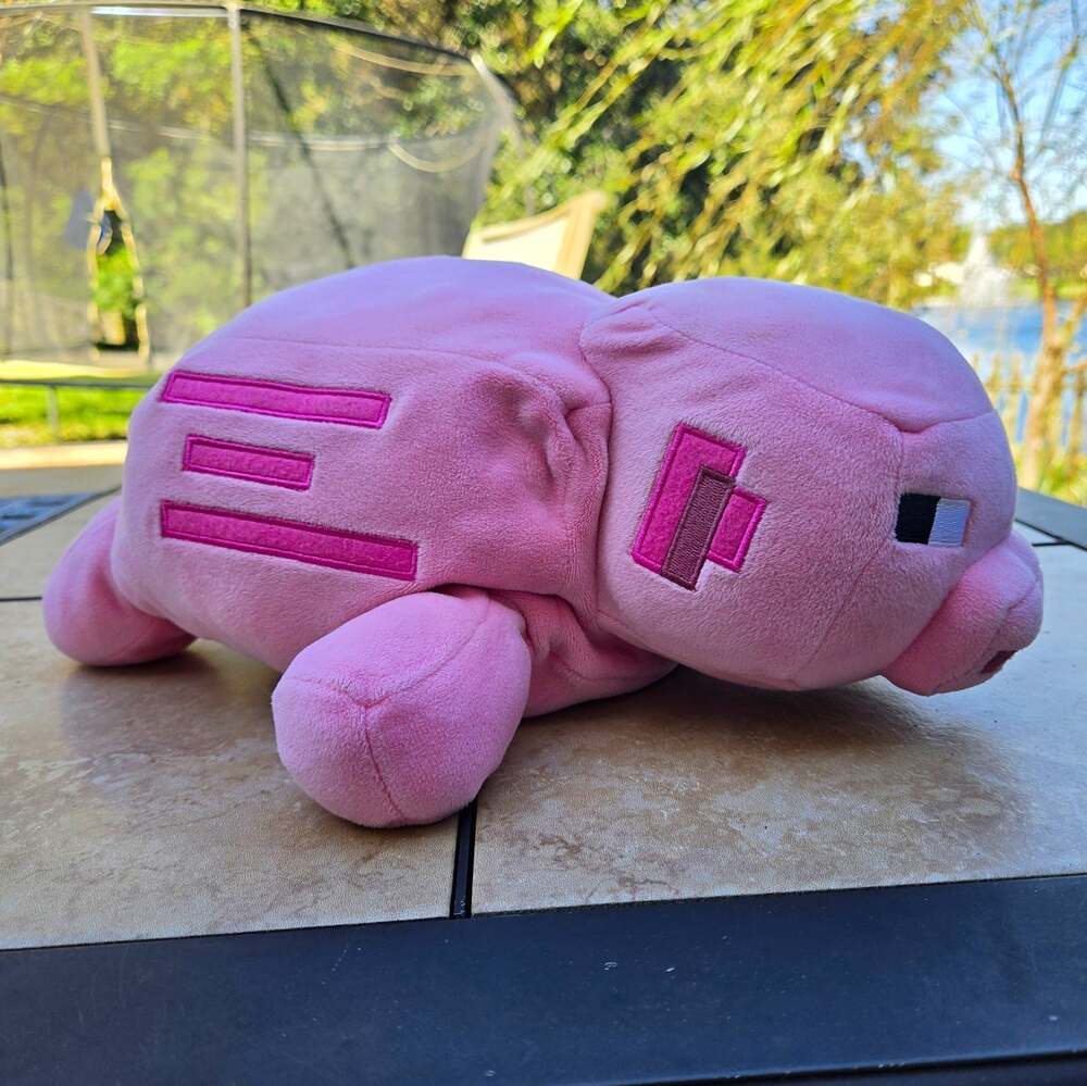 Mattel Minecraft Plush Pig 12-inch Stuffed Animal Figure, Floppy Soft Doll